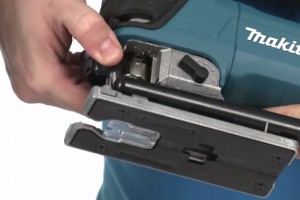 Eenvoudige zaagwissel van de Makita 4350T